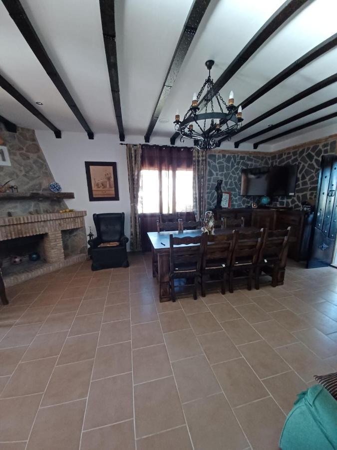 Villa Martinez Alquiler Rural Isabel Alcalá del Valle Eksteriør bilde