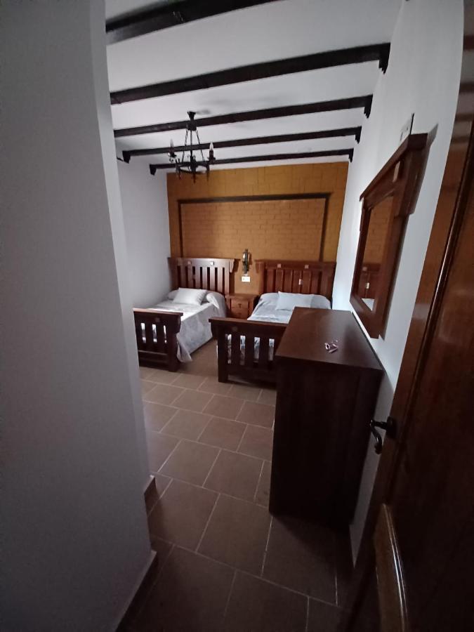 Villa Martinez Alquiler Rural Isabel Alcalá del Valle Eksteriør bilde