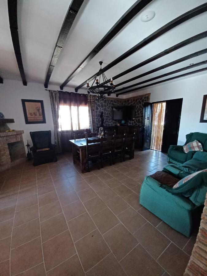 Villa Martinez Alquiler Rural Isabel Alcalá del Valle Eksteriør bilde
