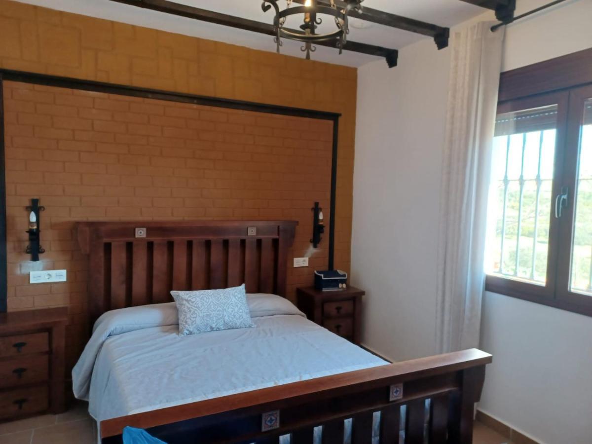 Villa Martinez Alquiler Rural Isabel Alcalá del Valle Eksteriør bilde